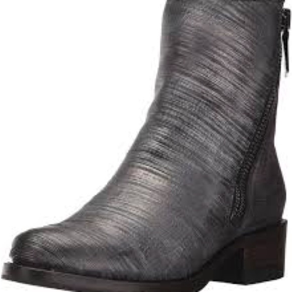 FRYE | leather Demi zip bootie in pewter | size 9 - Picture 2 of 9